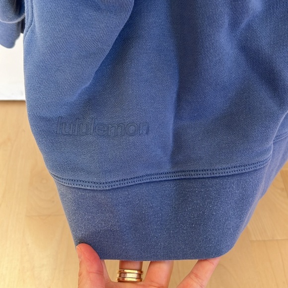 Comfy sweatshirt! - Picture 6 of 6